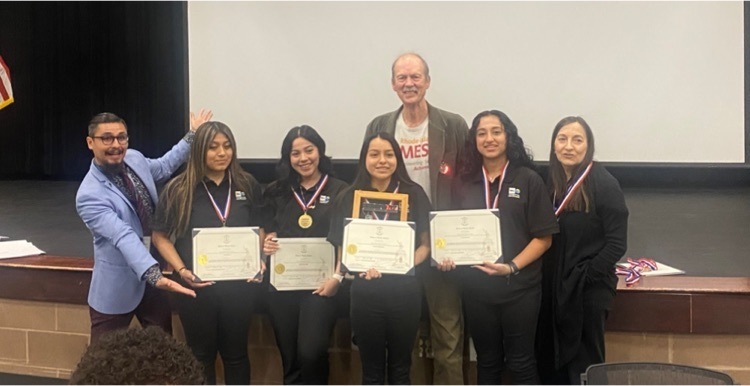 Central Falls High School Students and their teacher Alison Murray accompanied by the RI MESA Team from URI